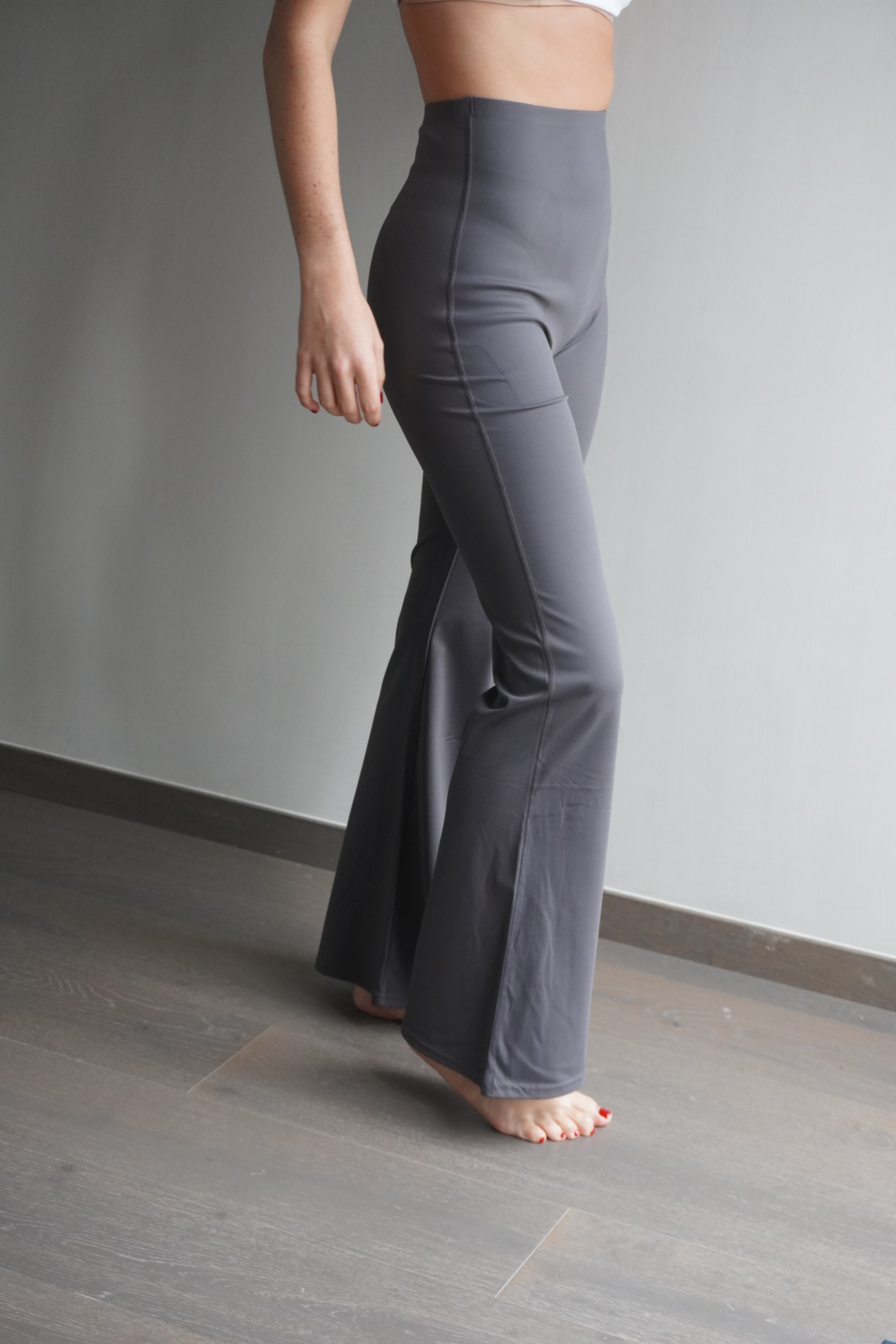 Flow High Rise Leggings
